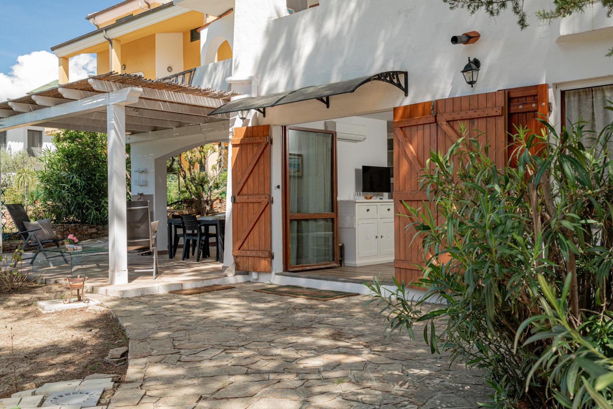 Casa Donatella, In Riva Al Mare! Villa Cala Liberotto Exterior photo
