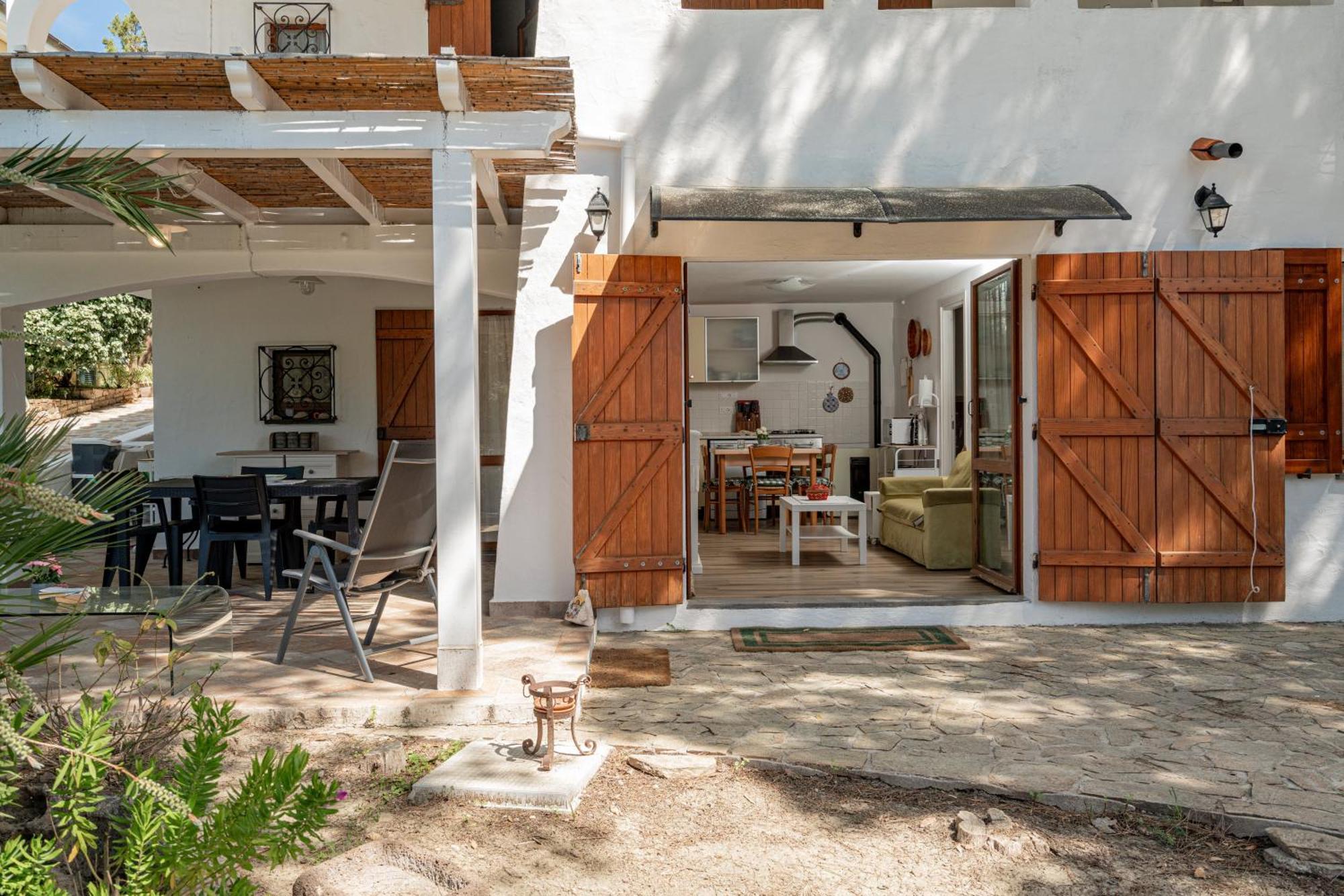 Casa Donatella, In Riva Al Mare! Villa Cala Liberotto Exterior photo